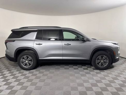 New 2026 Chevrolet Traverse LT w/ Enhanced Driving Package AWD/4WD image 2