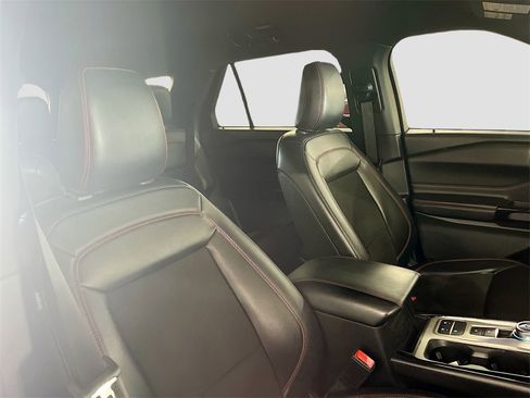 Used 2022 Ford Explorer ST-Line image 28