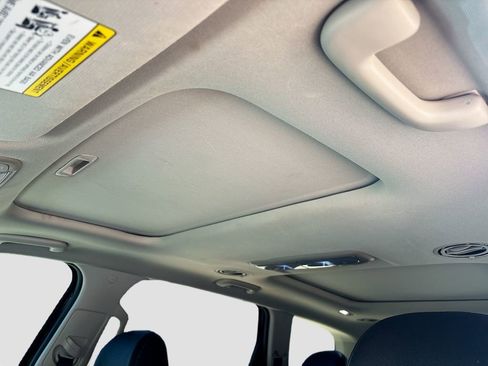 Used 2023 Kia Telluride SX image 23