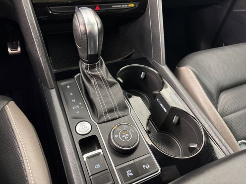 Used 2022 Volkswagen Atlas Cross Sport SEL Premium R-Line image 17