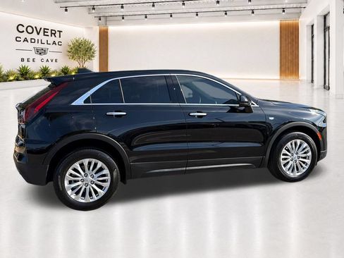 Used 2024 Cadillac XT4 Luxury w/ Cold Weather Package FWD image 15
