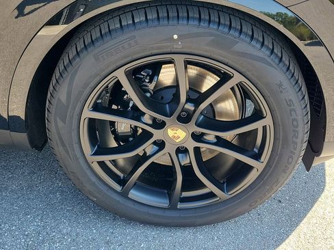 New 2026 Porsche Cayenne Coupe image 13