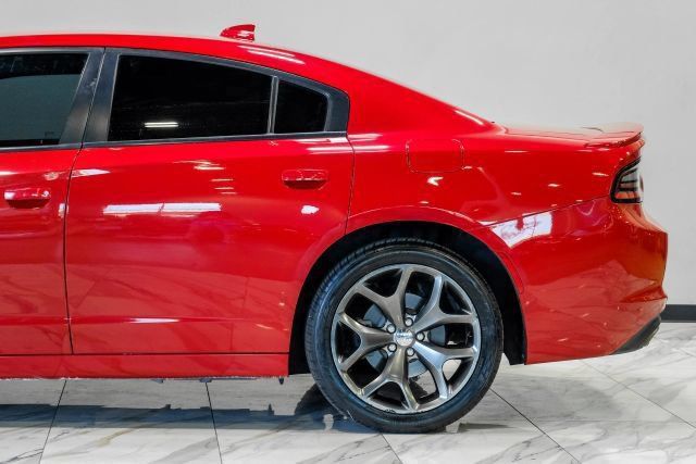 Used 2016 Dodge Charger R/T w/ Navigation & Travel Group RWD image 16