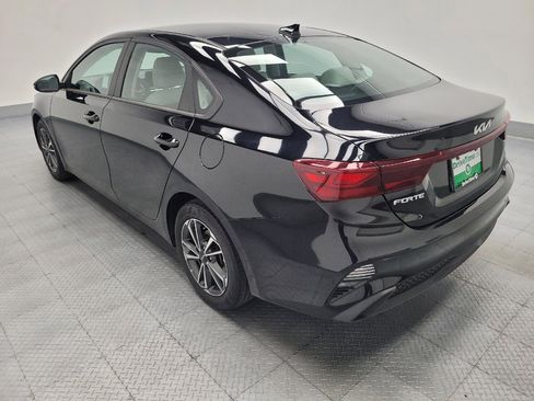 Used 2023 Kia Forte LXS w/ LXS Technology Package FWD image 3