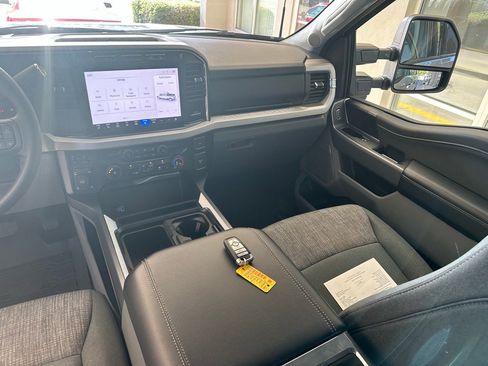 Certified 2024 Ford F250 XLT w/ XLT Premium Package image 32