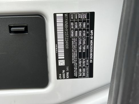 New 2025 Mercedes-Benz Sprinter 2500 image 35