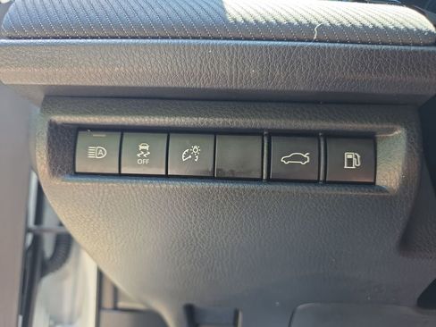 Used 2025 Toyota Camry SE FWD image 22