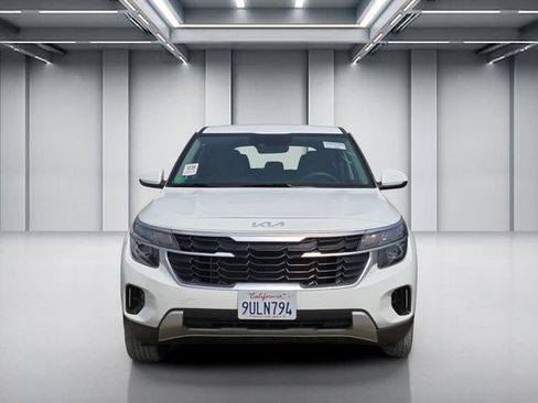 Certified 2026 Kia Seltos LX AWD/4WD image 2