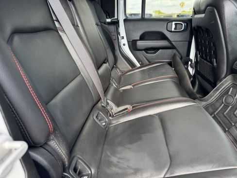 Used 2021 Jeep Gladiator Rubicon AWD/4WD image 11