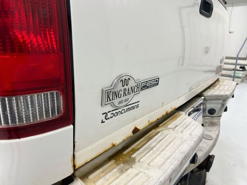 Used 2006 Ford F250 XL AWD/4WD image 19
