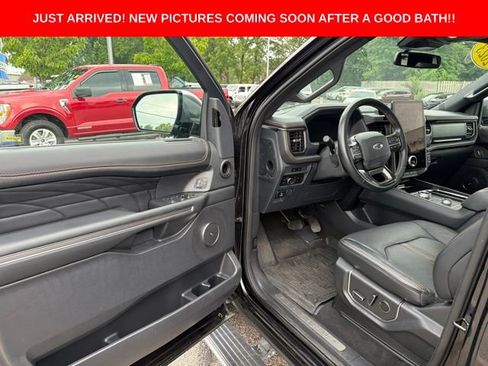 Used 2023 Ford Expedition Platinum AWD/4WD image 11