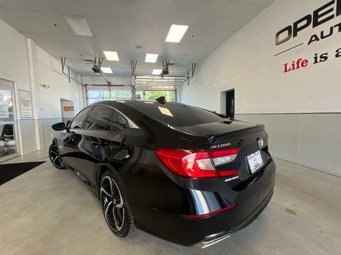 Used 2021 Honda Accord Sport image 9