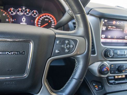 Used 2015 GMC Yukon Denali w/ Premium Package image 43