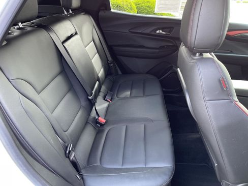 Used 2024 Chevrolet TrailBlazer RS AWD/4WD image 36