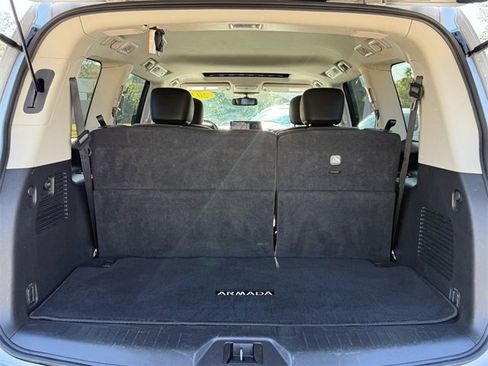 Used 2024 Nissan Armada SL w/ Captain's Chairs Package image 18