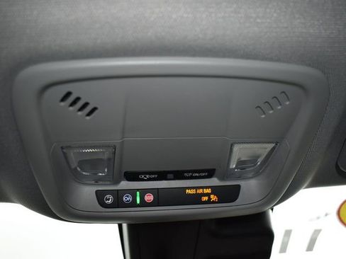 Used 2024 Chevrolet Malibu LT image 29