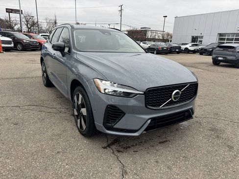 Used 2024 Volvo XC60 T8 Plus w/ Protection Package Premier image 2
