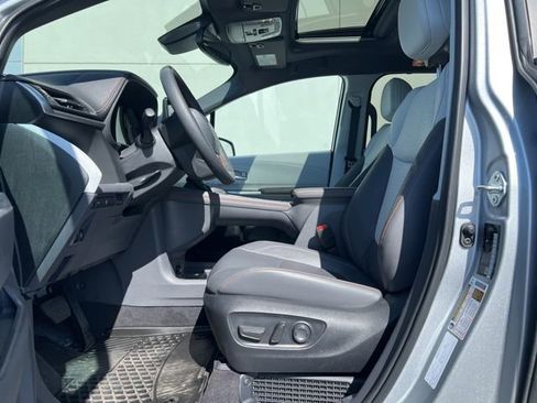 Used 2024 Toyota Sienna XSE image 6