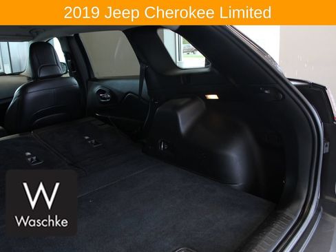 Used 2019 Jeep Cherokee Limited AWD/4WD image 21