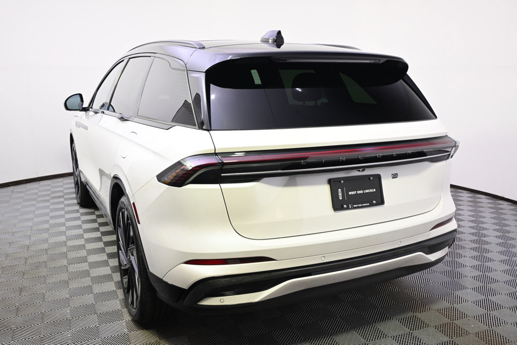 New 2026 Lincoln Nautilus Reserve w/ Jet Appearance Package AWD/4WD image 4