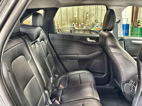 Used 2021 Ford Escape SEL w/ Technology Package AWD/4WD image 30