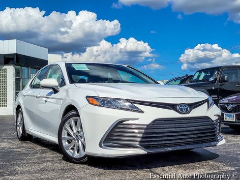 Used 2023 Toyota Camry LE FWD image 1