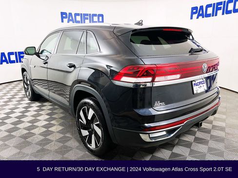 Used 2024 Volkswagen Atlas Cross Sport SE image 5