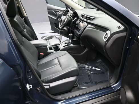 Used 2015 Nissan Rogue SL w/ SL Premium Package image 20