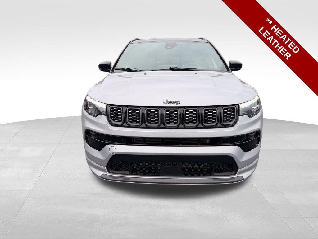 Used 2024 Jeep Compass Limited w/ High Altitude Package AWD/4WD image 10