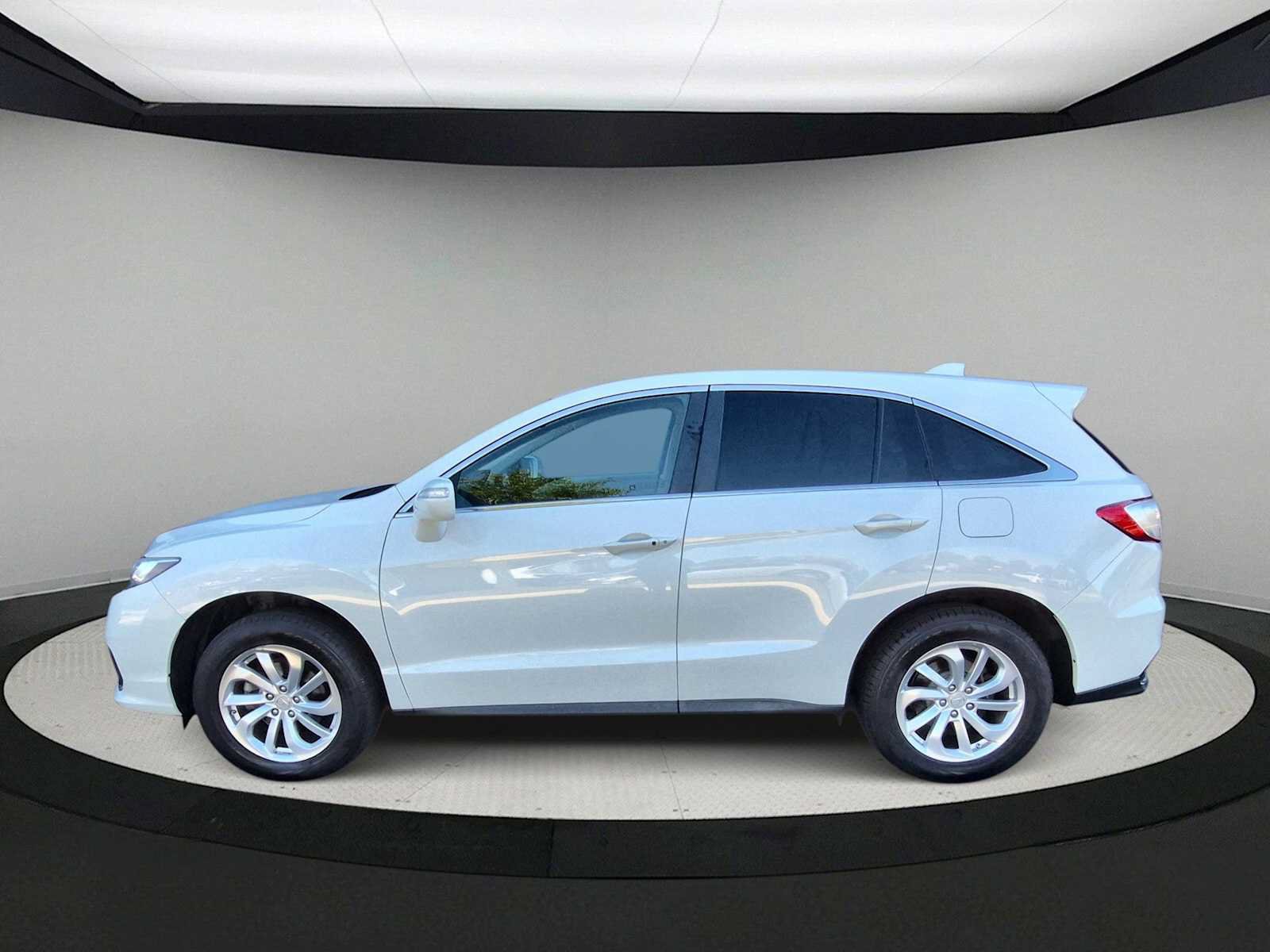 Used 2017 Acura RDX w/ Technology Package AWD/4WD image 5