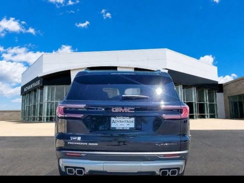 Used 2025 GMC Acadia Elevation AWD/4WD image 7