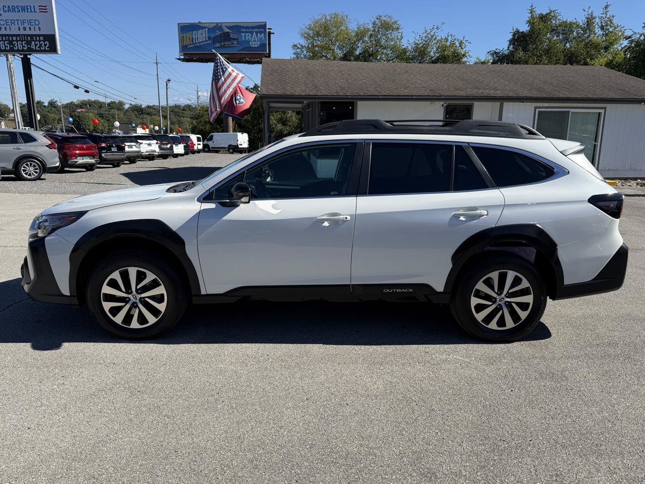 Used 2024 Subaru Outback Premium AWD/4WD image 9
