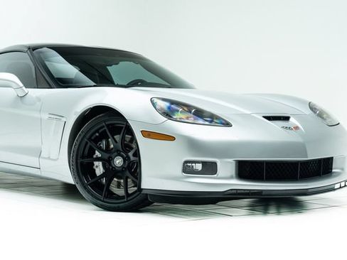 Used 2012 Chevrolet Corvette Grand Sport w/ 2LT Preferred Equipment Group RWD image 4