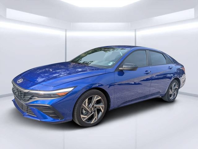 Used 2025 Hyundai Elantra Sport w/ Cargo Package FWD image 7