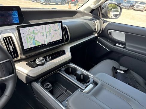 New 2026 Ford Expedition Active RWD image 10