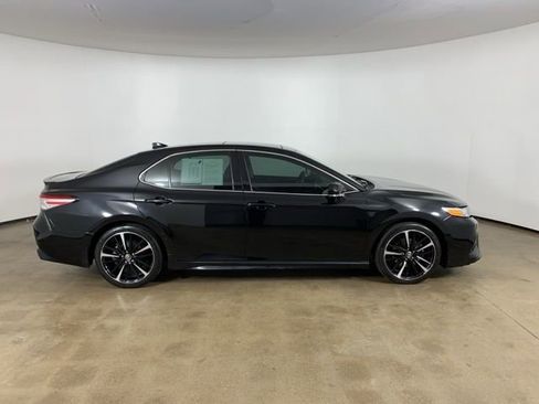 Used 2020 Toyota Camry XSE FWD image 7