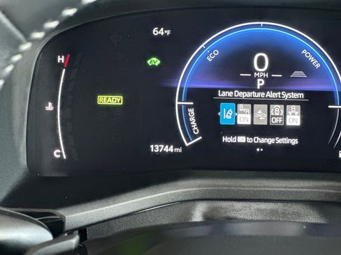 Used 2025 Toyota Camry SE image 20