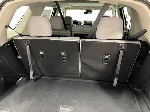 New 2025 Honda Pilot Touring image 34