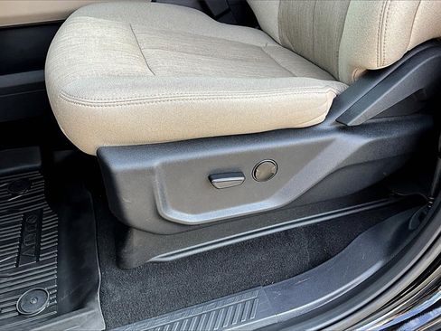 Used 2024 Ford Expedition XLT image 36