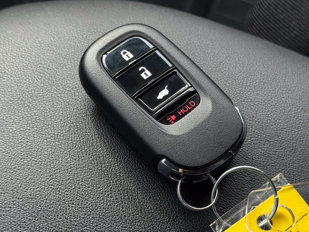 Used 2024 Honda HR-V LX image 31