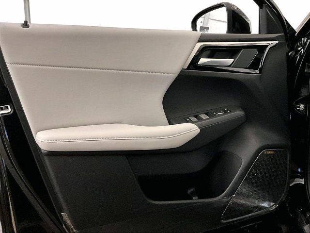 Used 2026 Mitsubishi Outlander SE FWD image 22