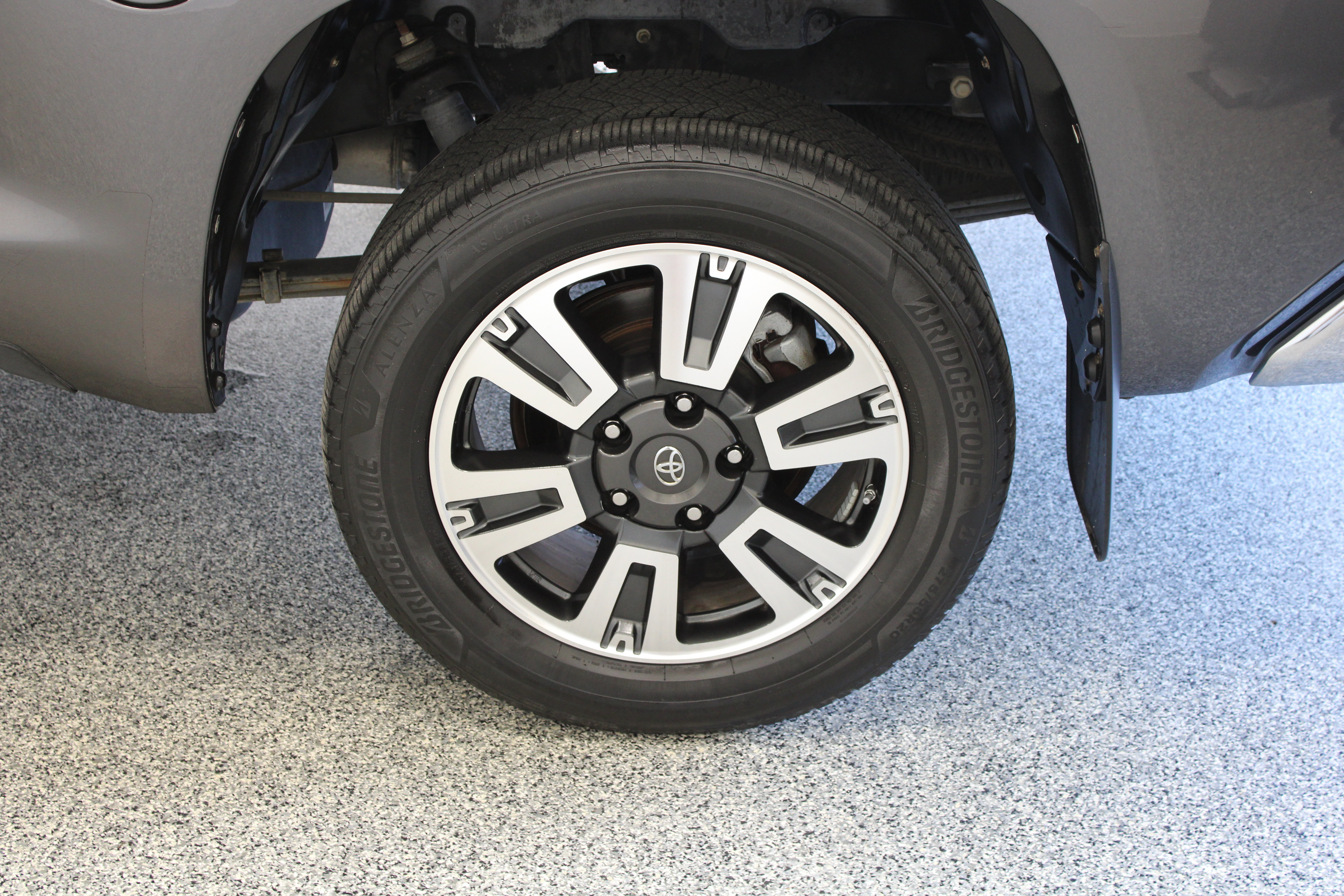 Used 2018 Toyota Tundra SR5 RWD image 11