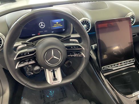 Used 2022 Mercedes-Benz SL 63 AMG 4MATIC image 30