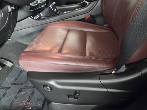 Used 2025 Dodge Durango GT AWD/4WD image 11