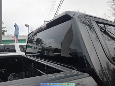 Used 2022 Chevrolet Silverado 1500 LT AWD/4WD image 14