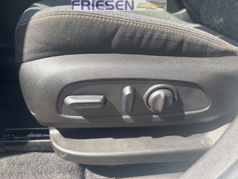 Used 2024 Chevrolet Equinox LT image 10