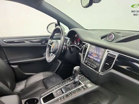 Used 2018 Porsche Macan AWD/4WD image 20