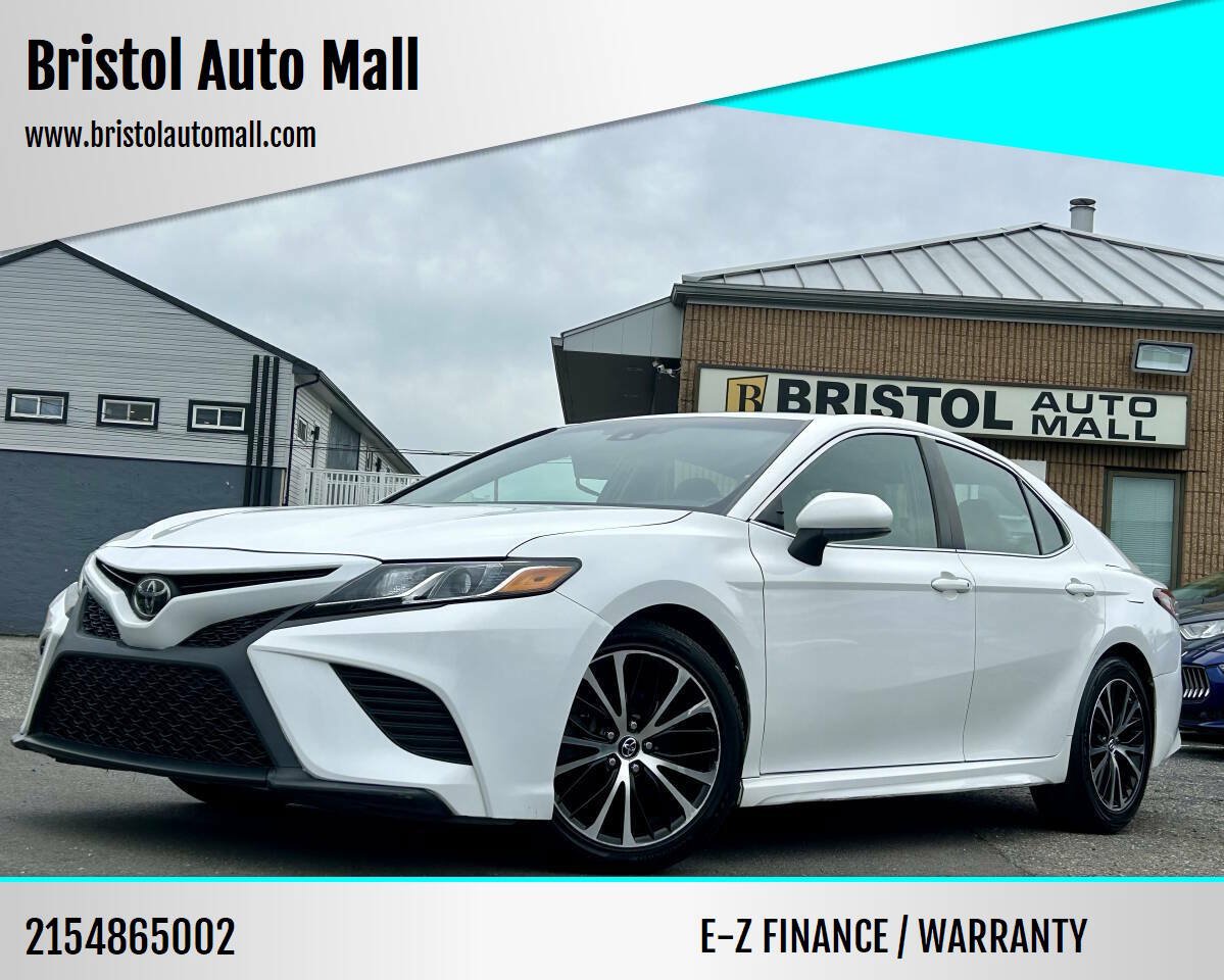 Used 2018 Toyota Camry SE FWD image 1