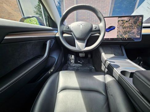 Used 2023 Tesla Model 3 Standard Range RWD image 4