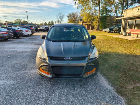 Used 2015 Ford Escape S image 7